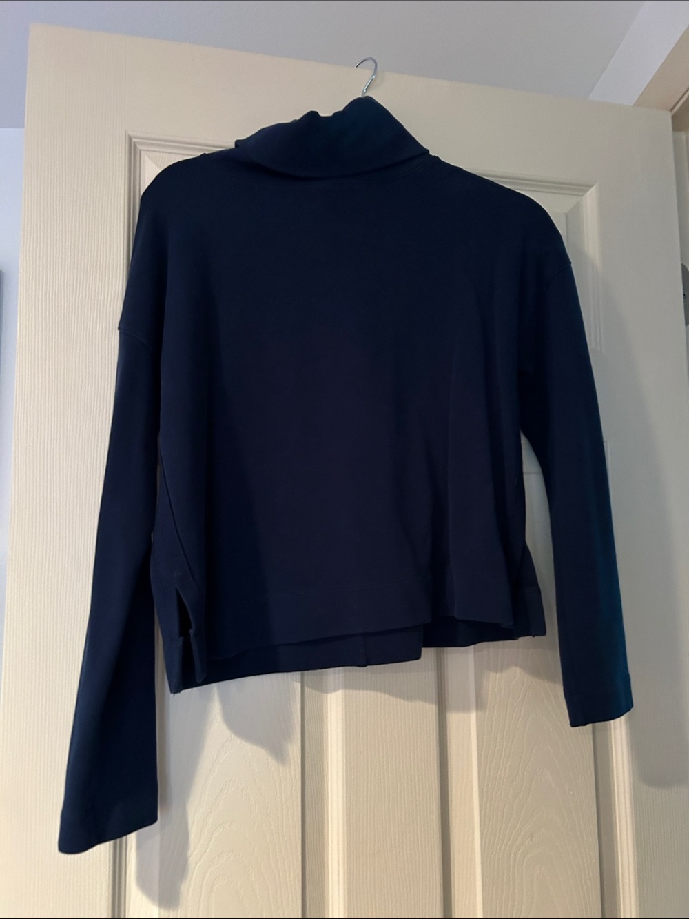 AYR Women's Navy Turtleneck Cropped Sweater size small